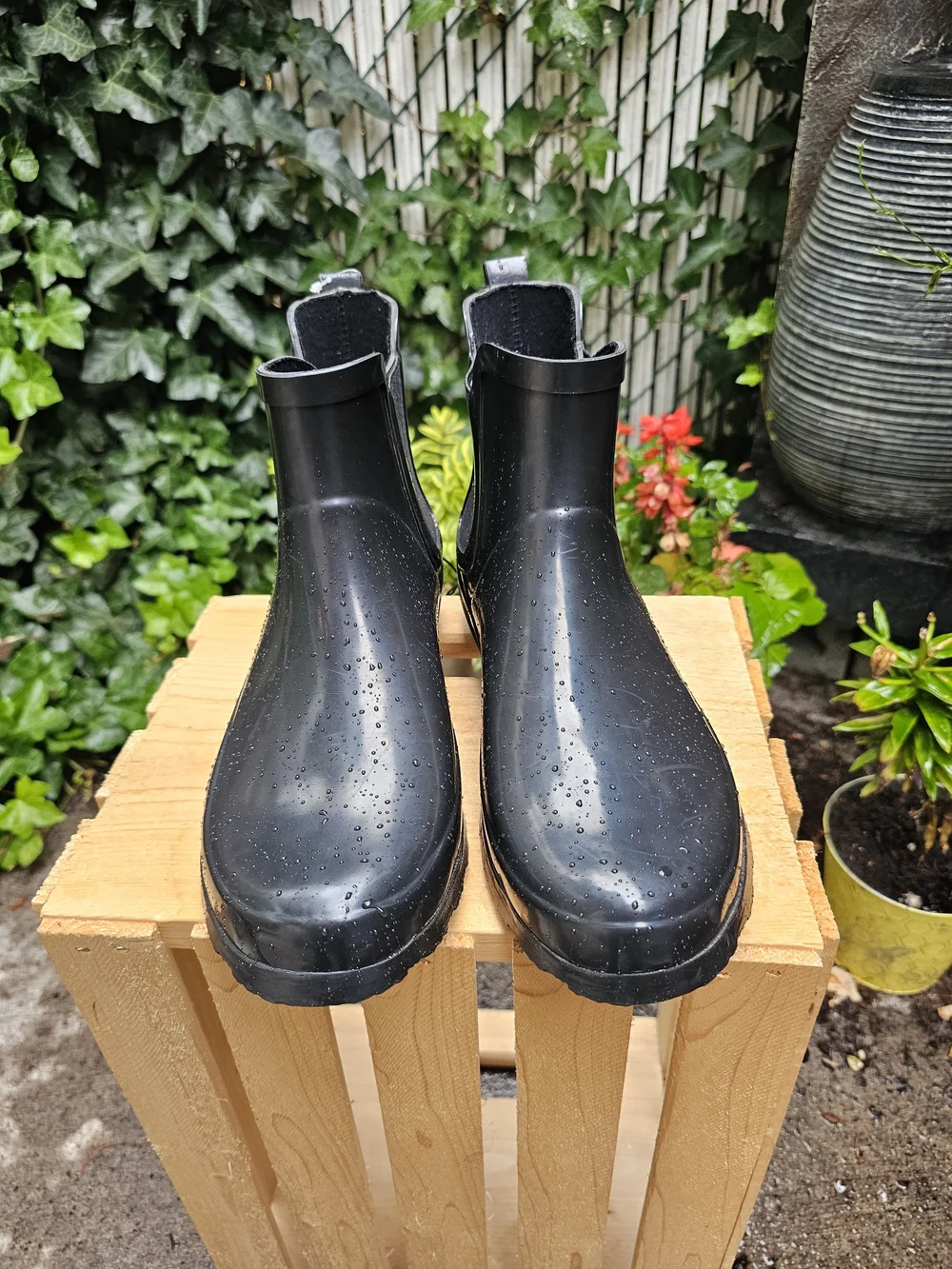 Western Chief waterproof chelsea